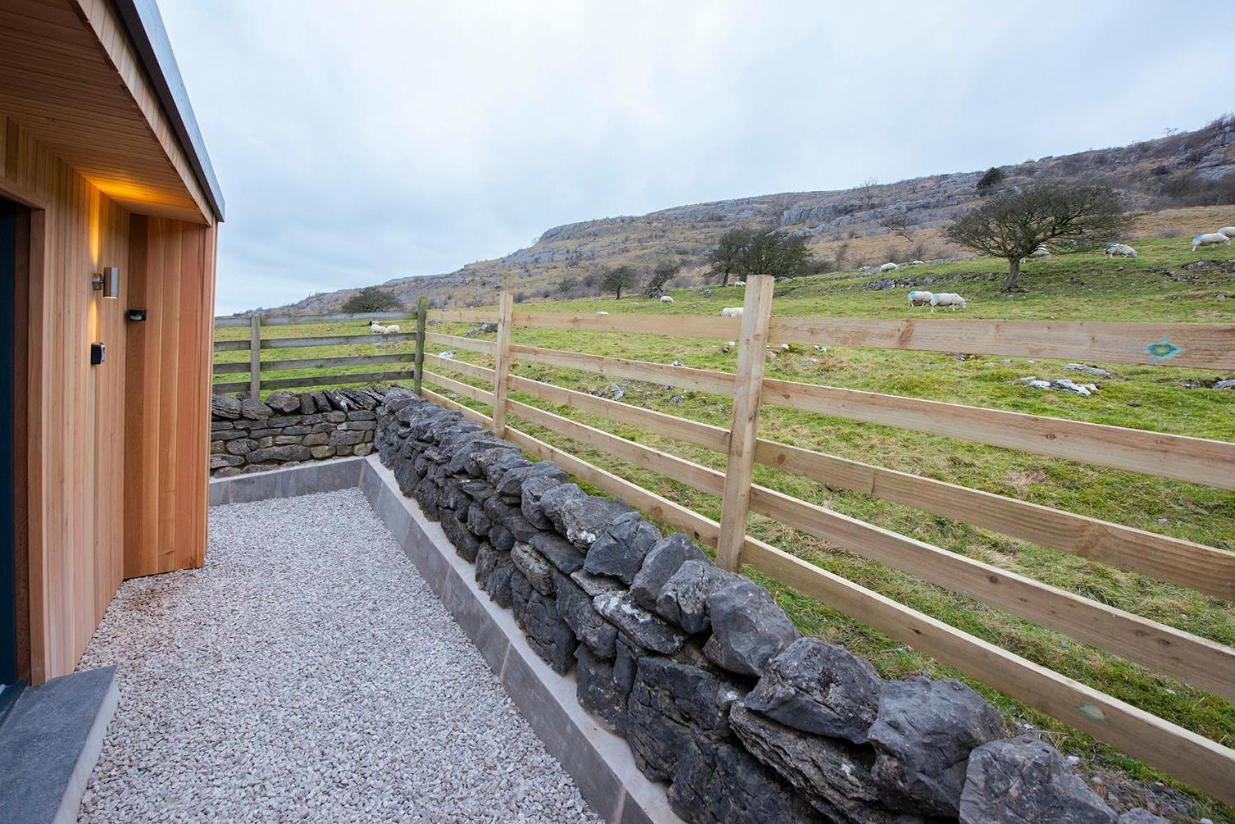 Dalecote Barn Bed & Breakfast Ingleton  Bagian luar foto